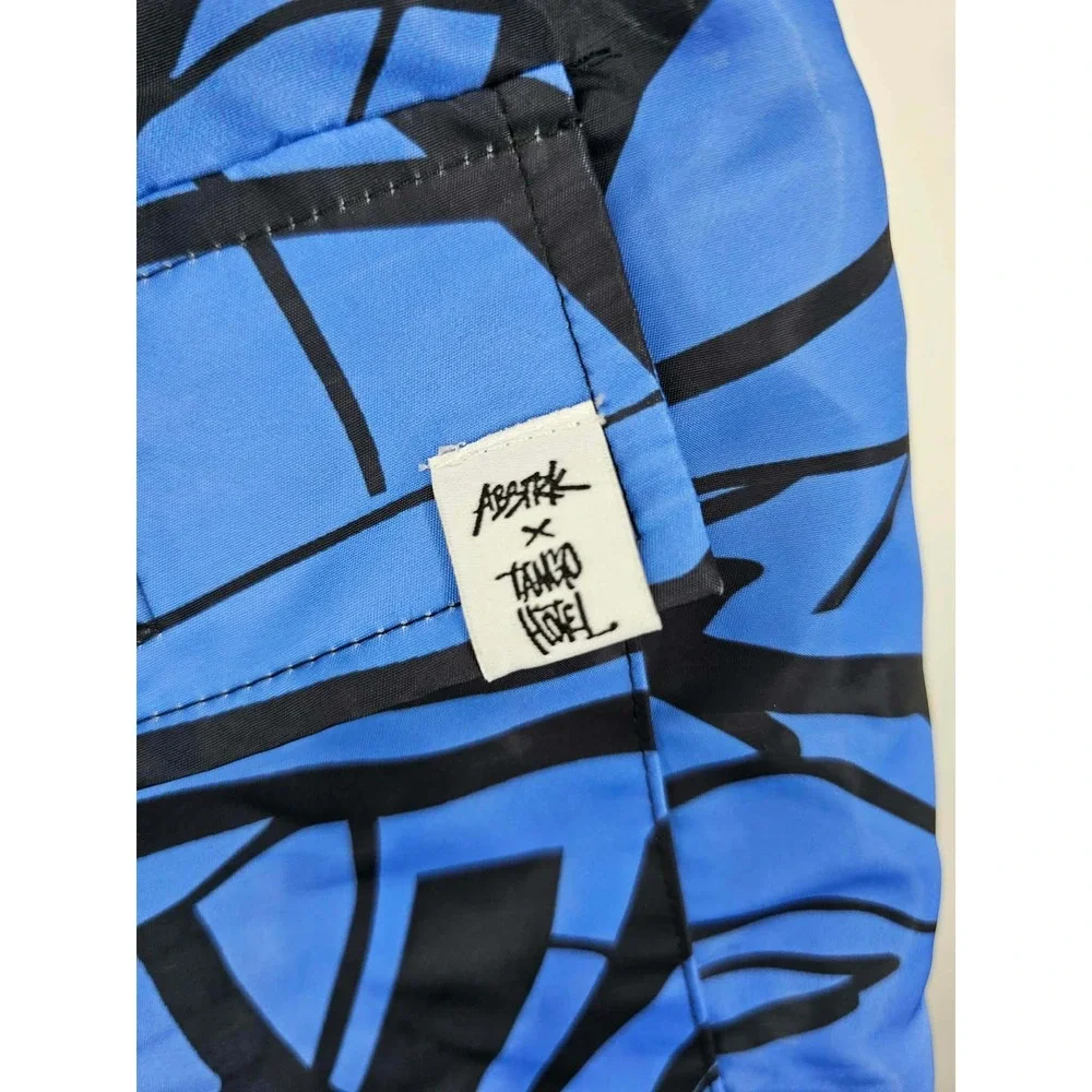Tango Hotel x Abstrk Mens Blue Black Abstract Graphic Swim Trunks Shorts Size M
